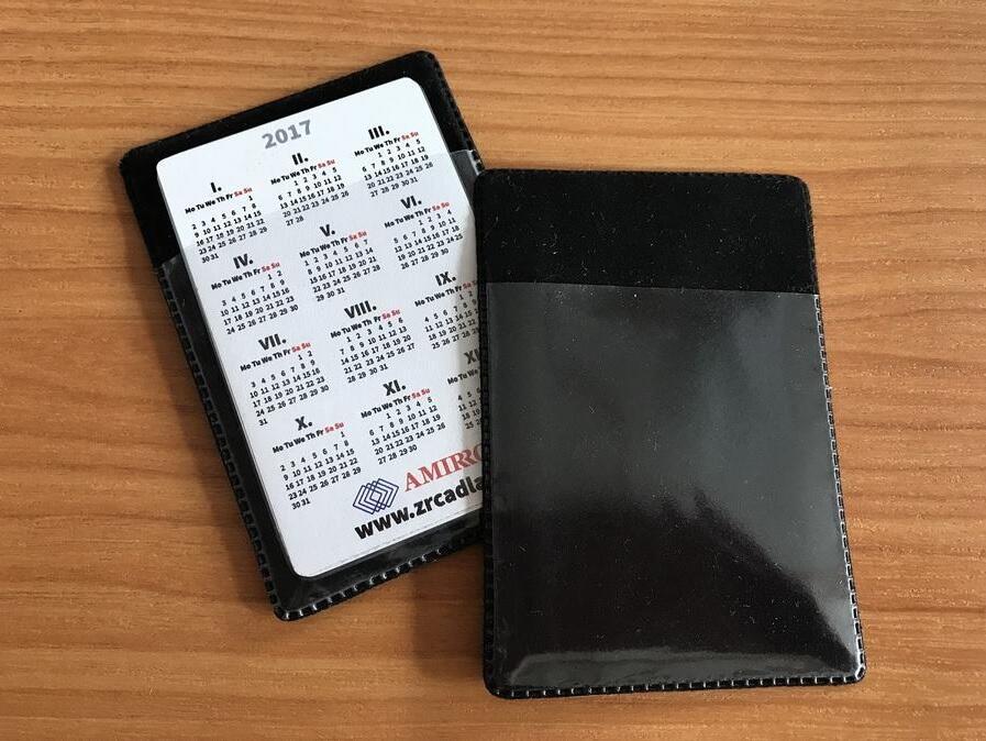 17204_POUZDRO CERNY SEMIS NA ZRCATKO VIZITKA